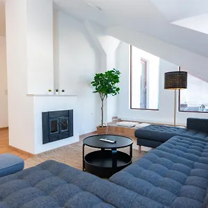 https://luxury-penthouse-augarten.vienna-besthotels.com
